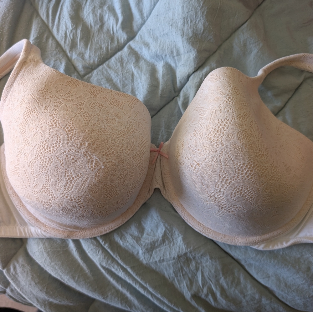 Cacique Lace T-Shirt Bra - Light Cream